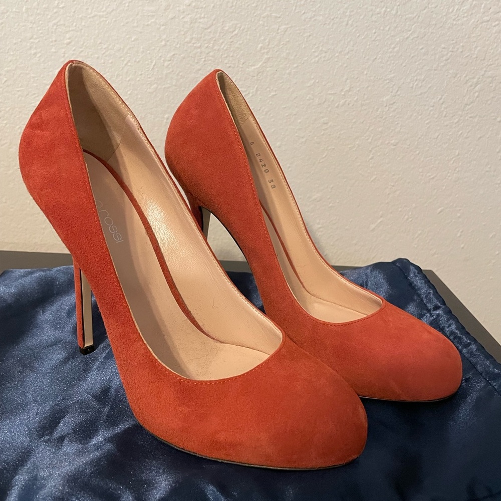 Sergio Rossi round roe terracota suede platform pumps 38